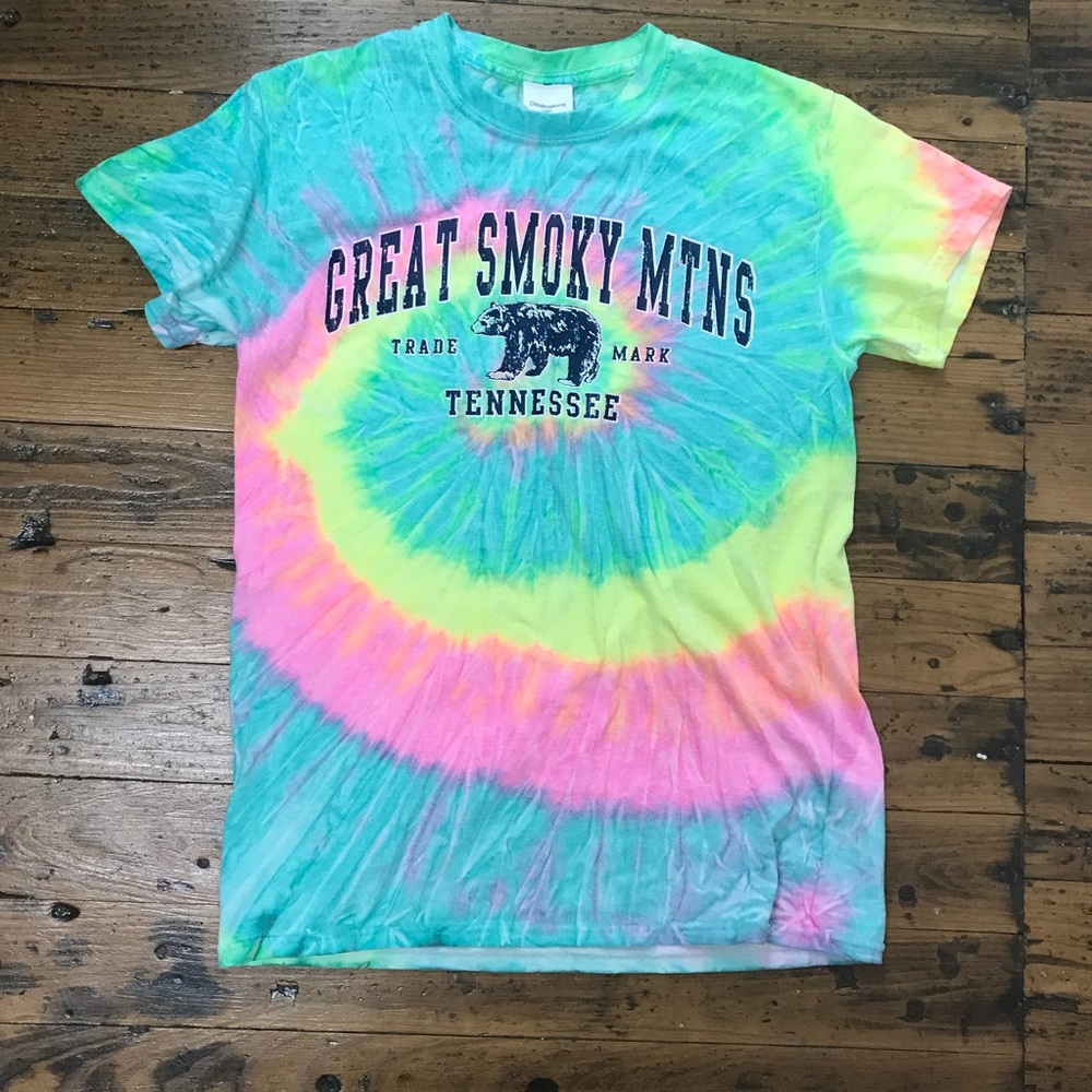 Vintage tie dye tee 🌈
